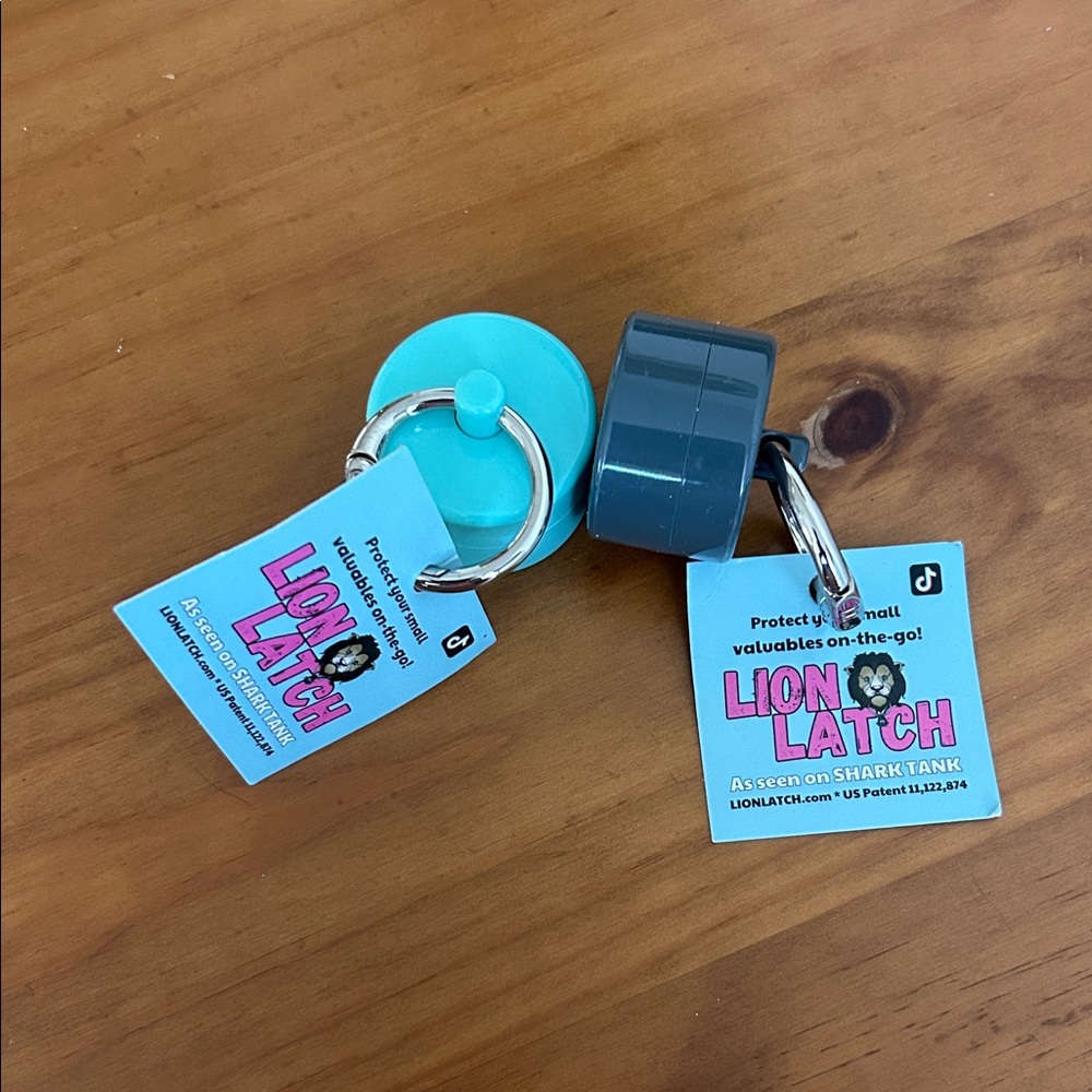 Lion Latch Keychain Storage Containers X 2